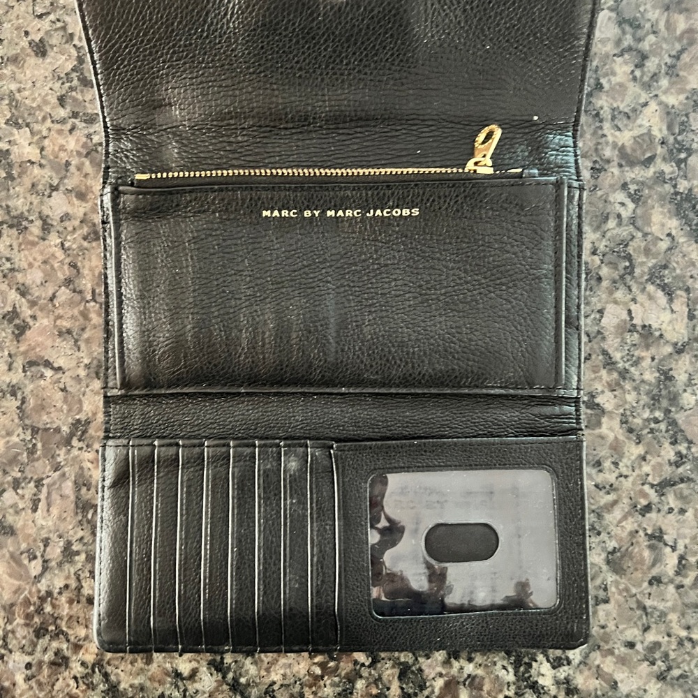 Marc by Marc Jacob wallet - Picture 2 of 2